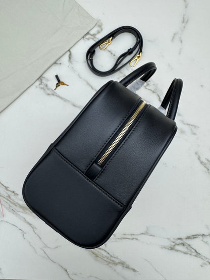 LOEWE Amazona 28 黑色
