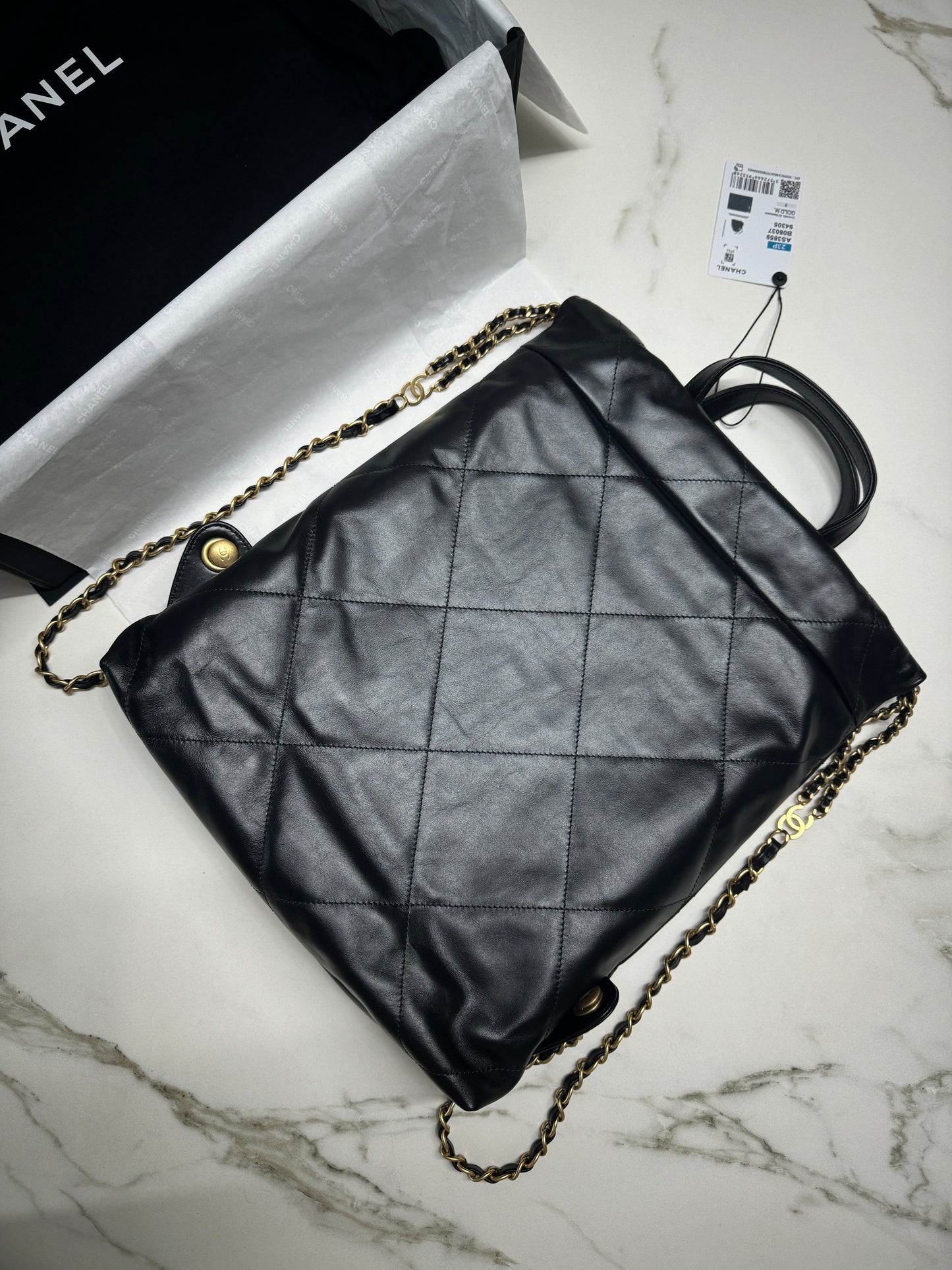 CHANEL 22 Backpack 黑金