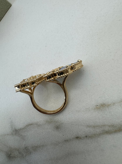 VCA Lucky Spring Ring 蝴蝶指間戒