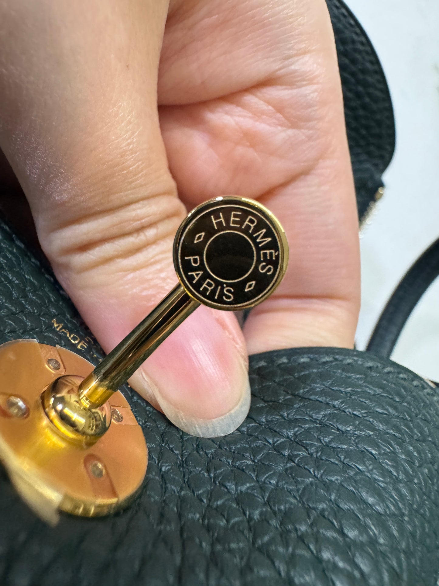 HERMES Mini Lindy II 深綠色 金扣 67 Vert Fonce TC GHW