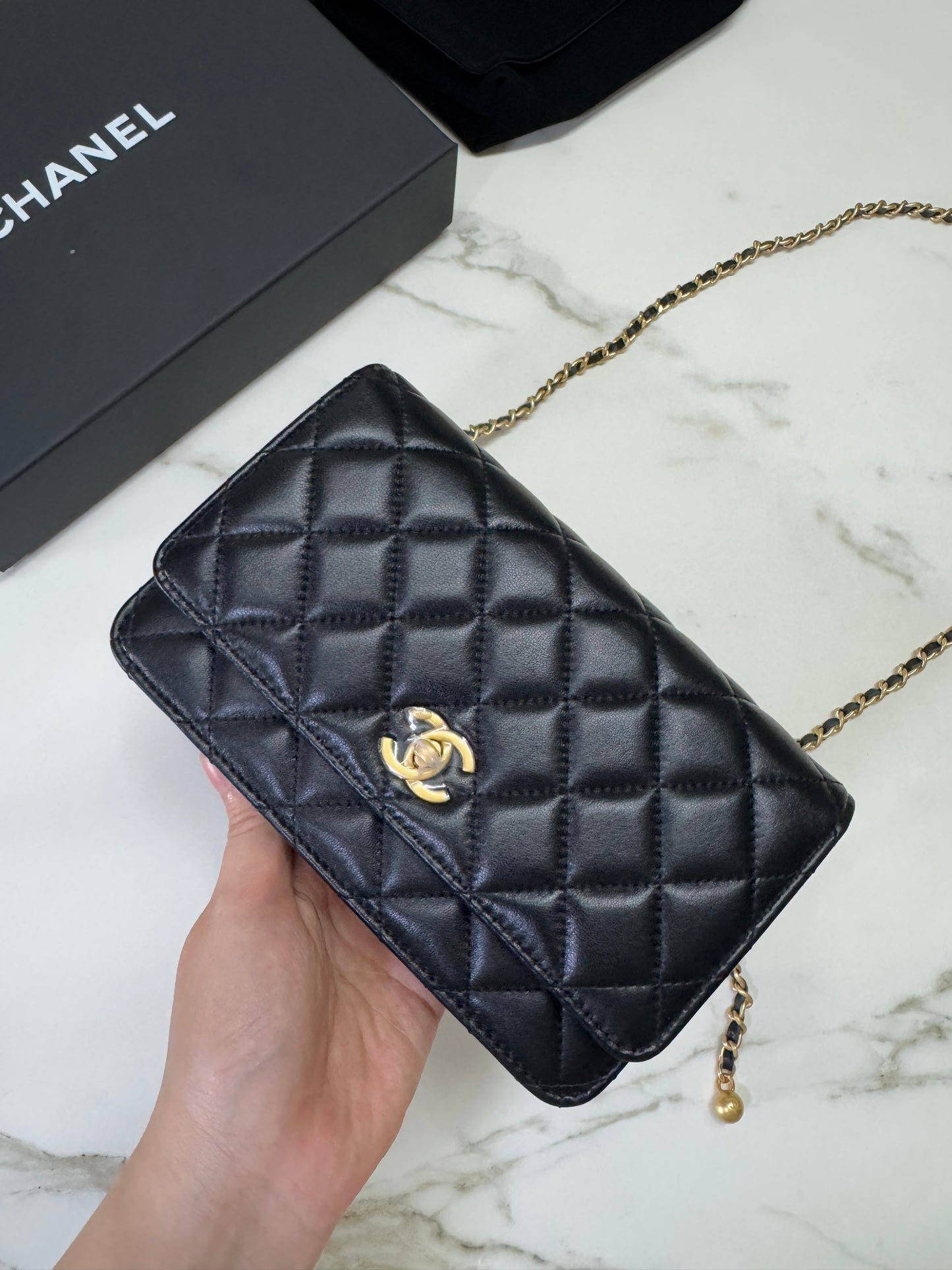 CHANEL 金球woc