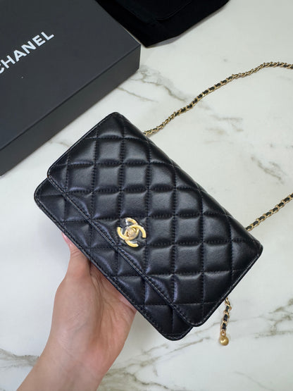 CHANEL 金球woc