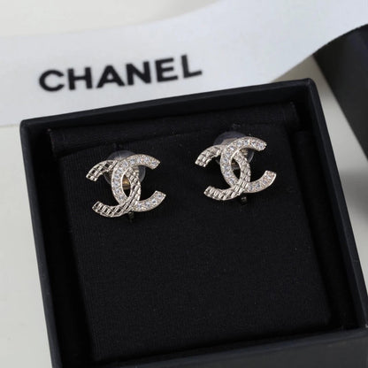 CHANEL 耳夾款
