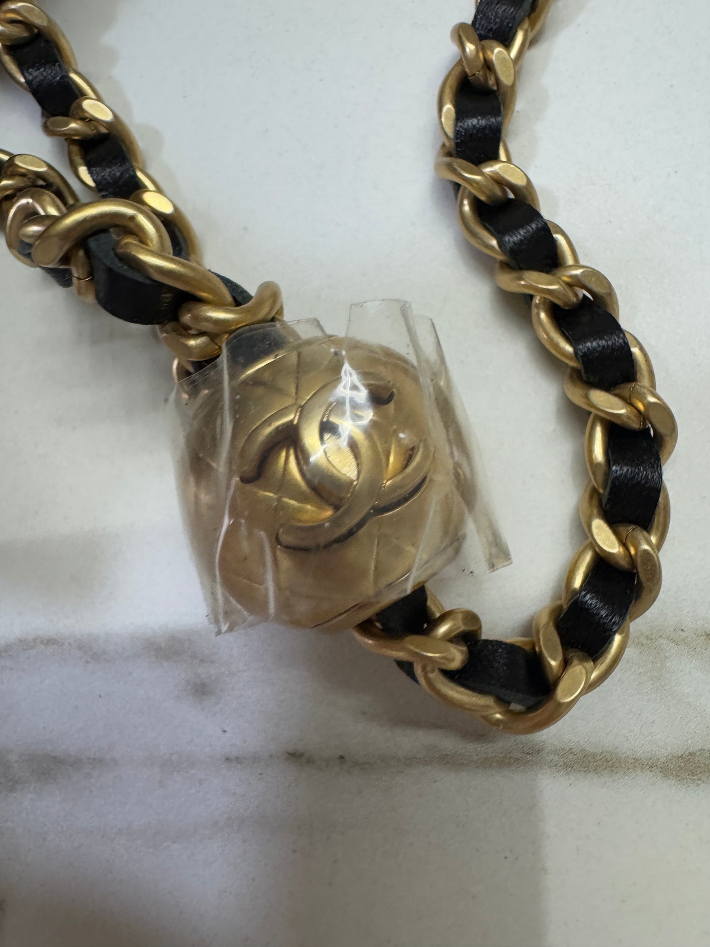 CHANEL 金球woc
