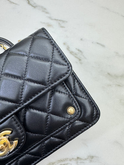 CHANEL 25B 手柄郵差 Wallet on Chain