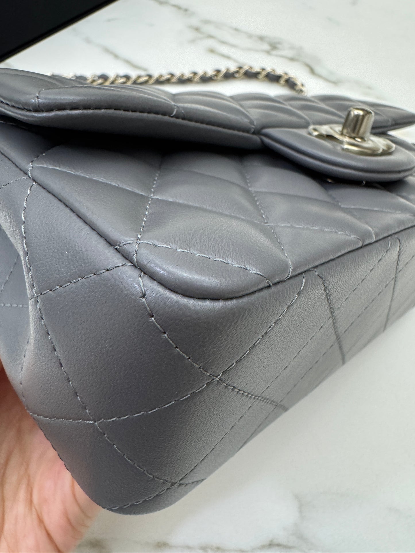 CHANEL Mini CF 深灰色羊皮淺金扣