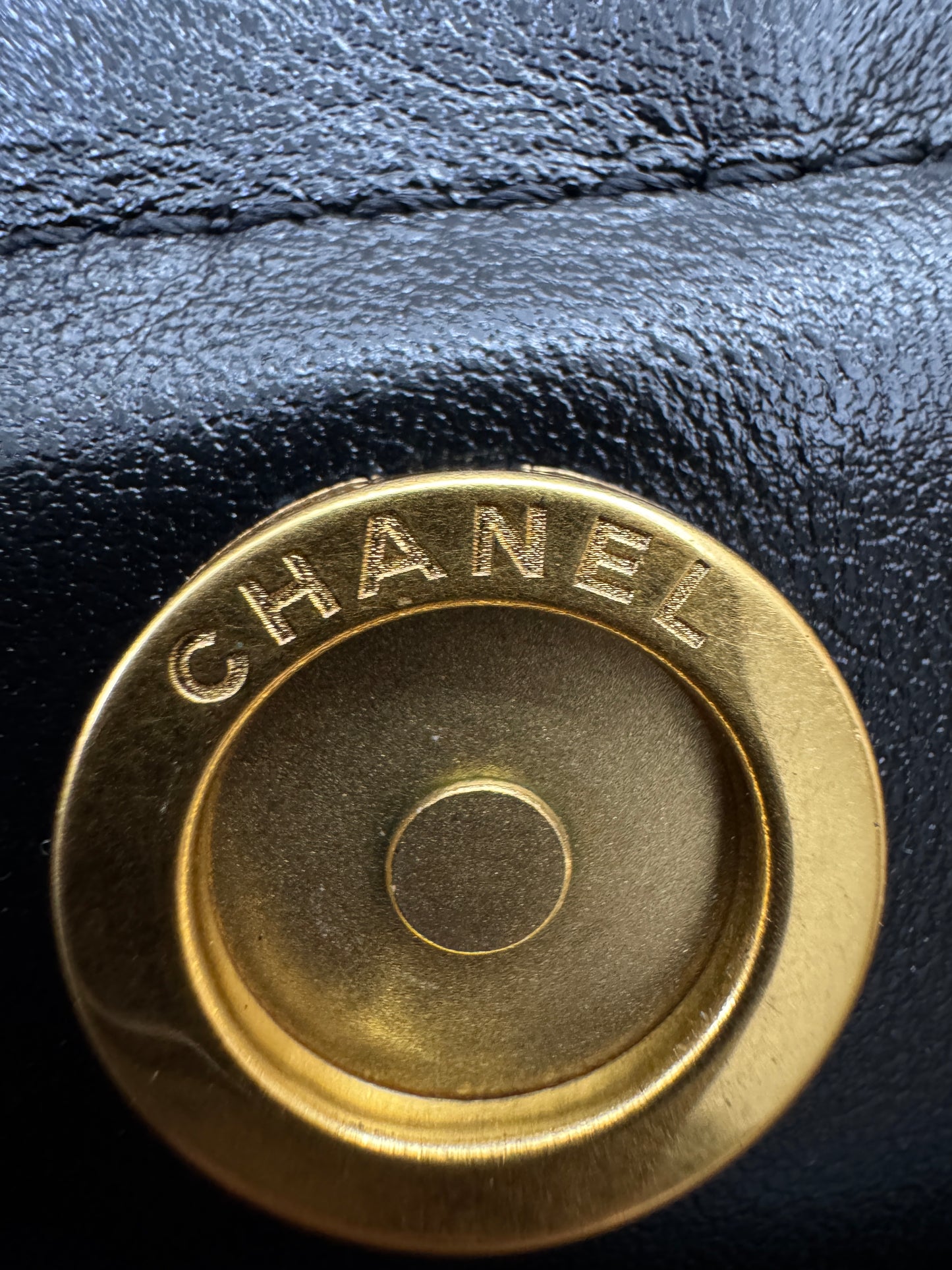 CHANEL 22Bag Medium 黑金