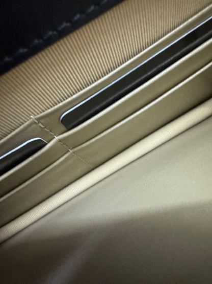 CHANEL woc 24A 琺瑯調節扣 羊皮 黑