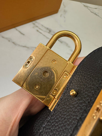 LV Low Key Hobo PM 黑色