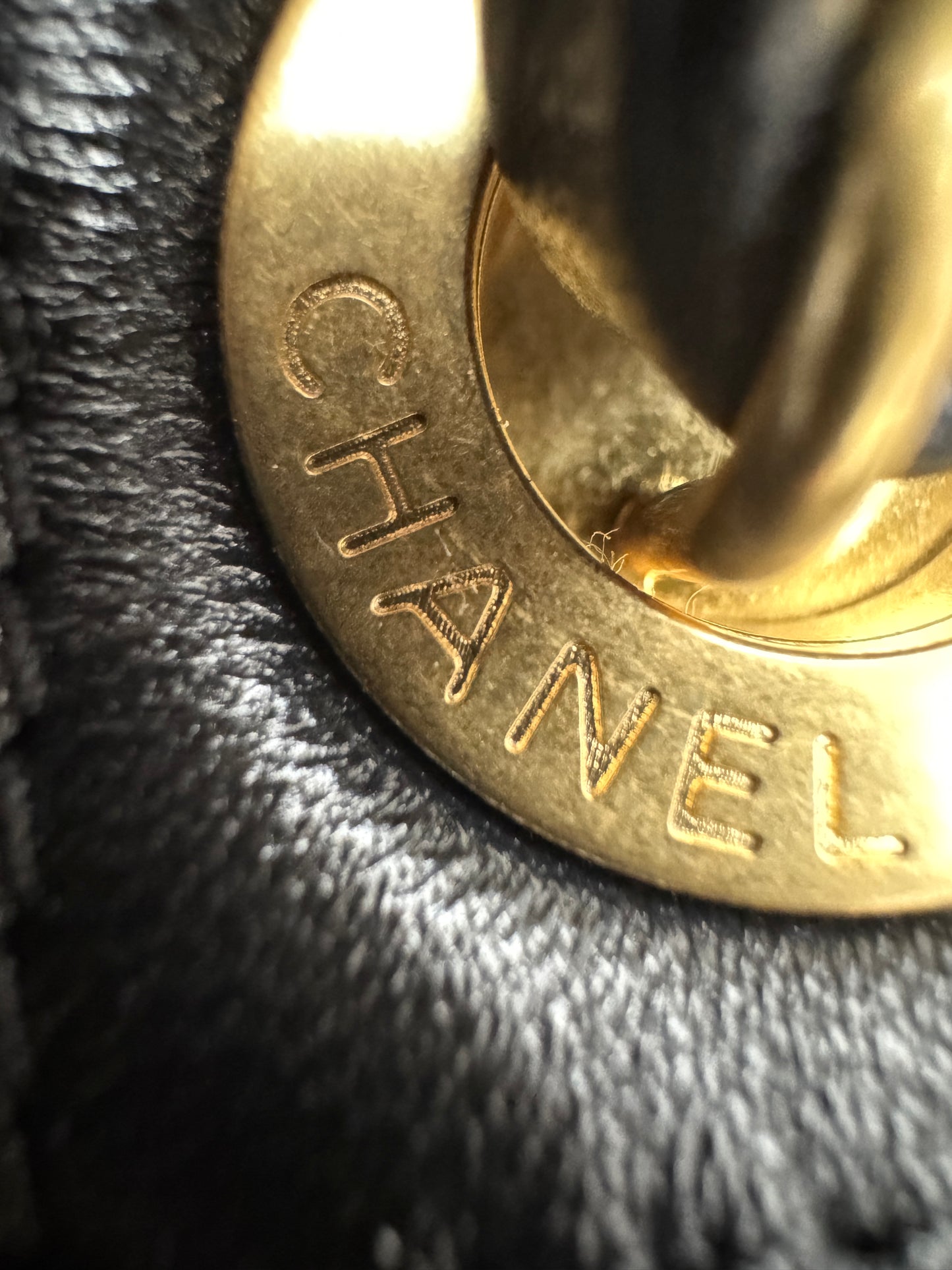 CHANEL 25K 蝴蝶包 綿羊皮 Medium