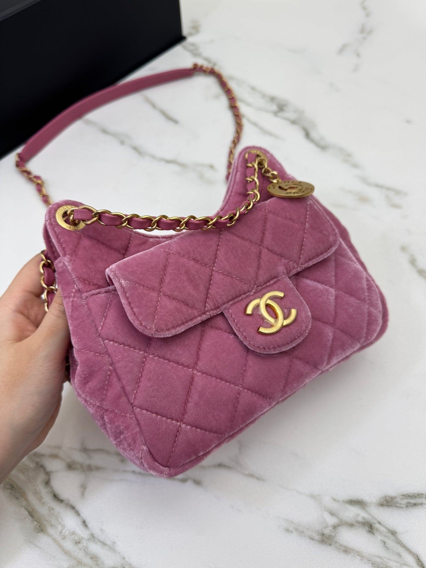 CHANEL 天貓精靈 乾燥玫瑰粉絲絨