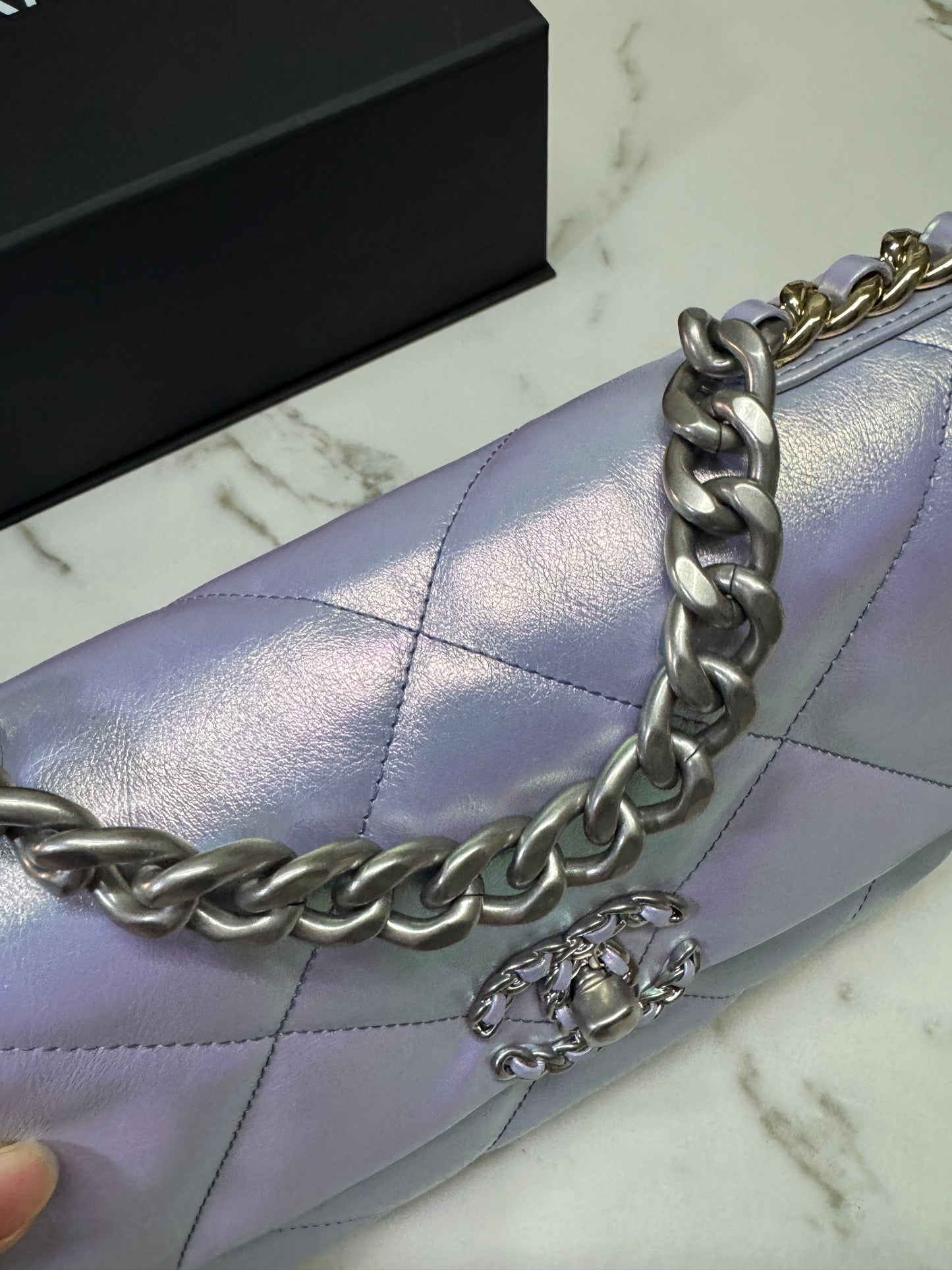 CHANEL 19 Bag Small 22P幻彩紫 小號