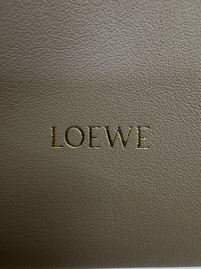 LOEWE Mini Flamenco Purse 沙色 Sand【另加胸針和甜甜圈鏈條】
