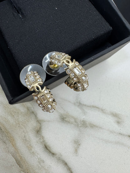 CHANEL 22B 圈型水鑽形珠耳環