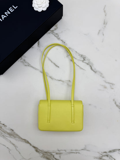 CHANEL Mini Preppy Coco 黃色