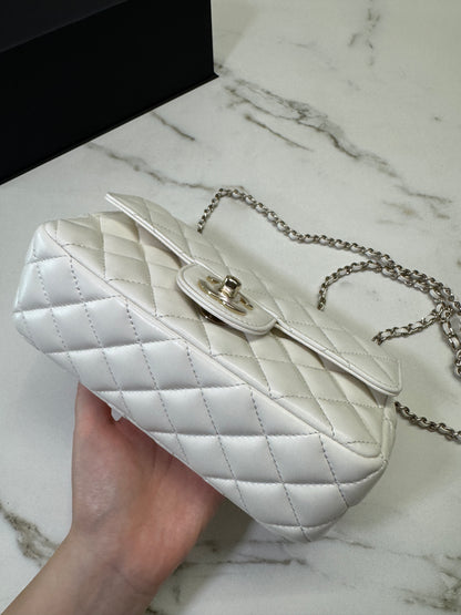 CHANEL 23A 水鑽 Mini CF Handle