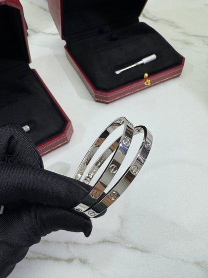 CARTIER Love Bracelet Medium
