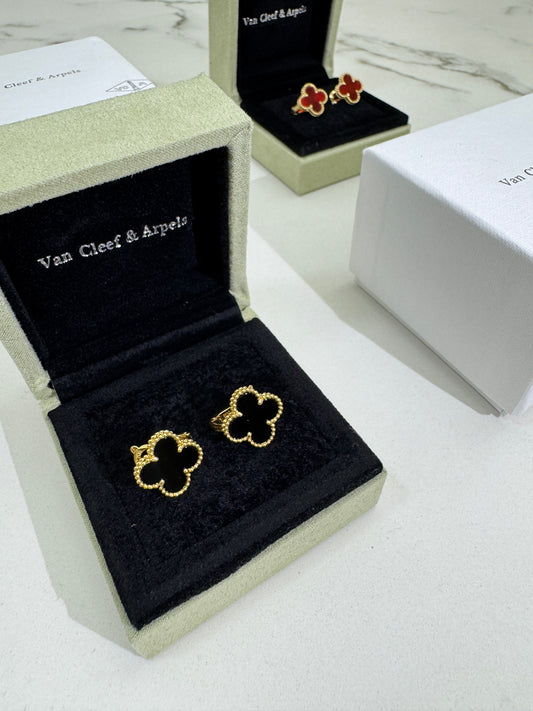 VCA Vintage Alhambra Earrings 黑玉髓