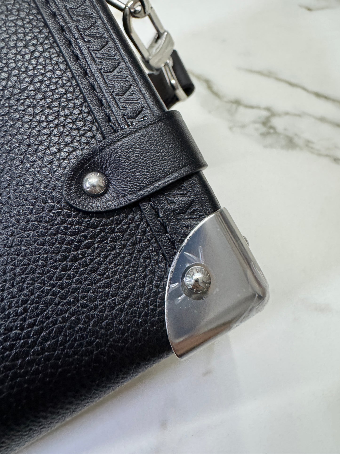 LV Side Trunk MM 黑色皮款