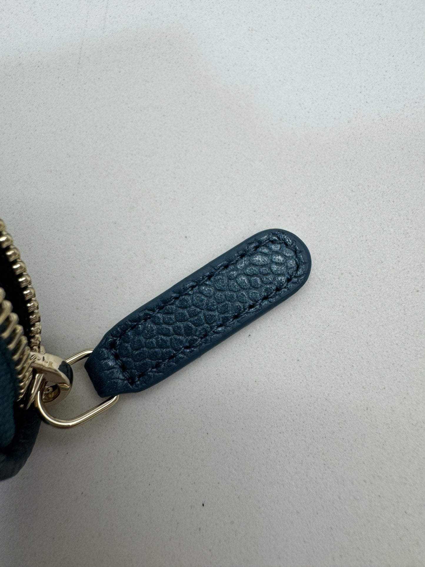 CHANEL 18S珠光藍 拉鏈零錢包 Iridescent Blue Coin Purse【Limited Edition】