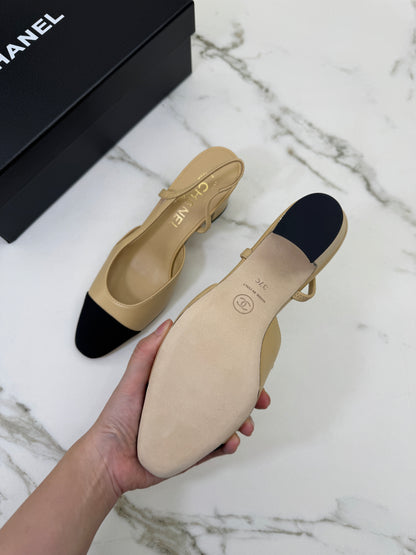 CHANEL Slingback 6.5cm 杏拼黑