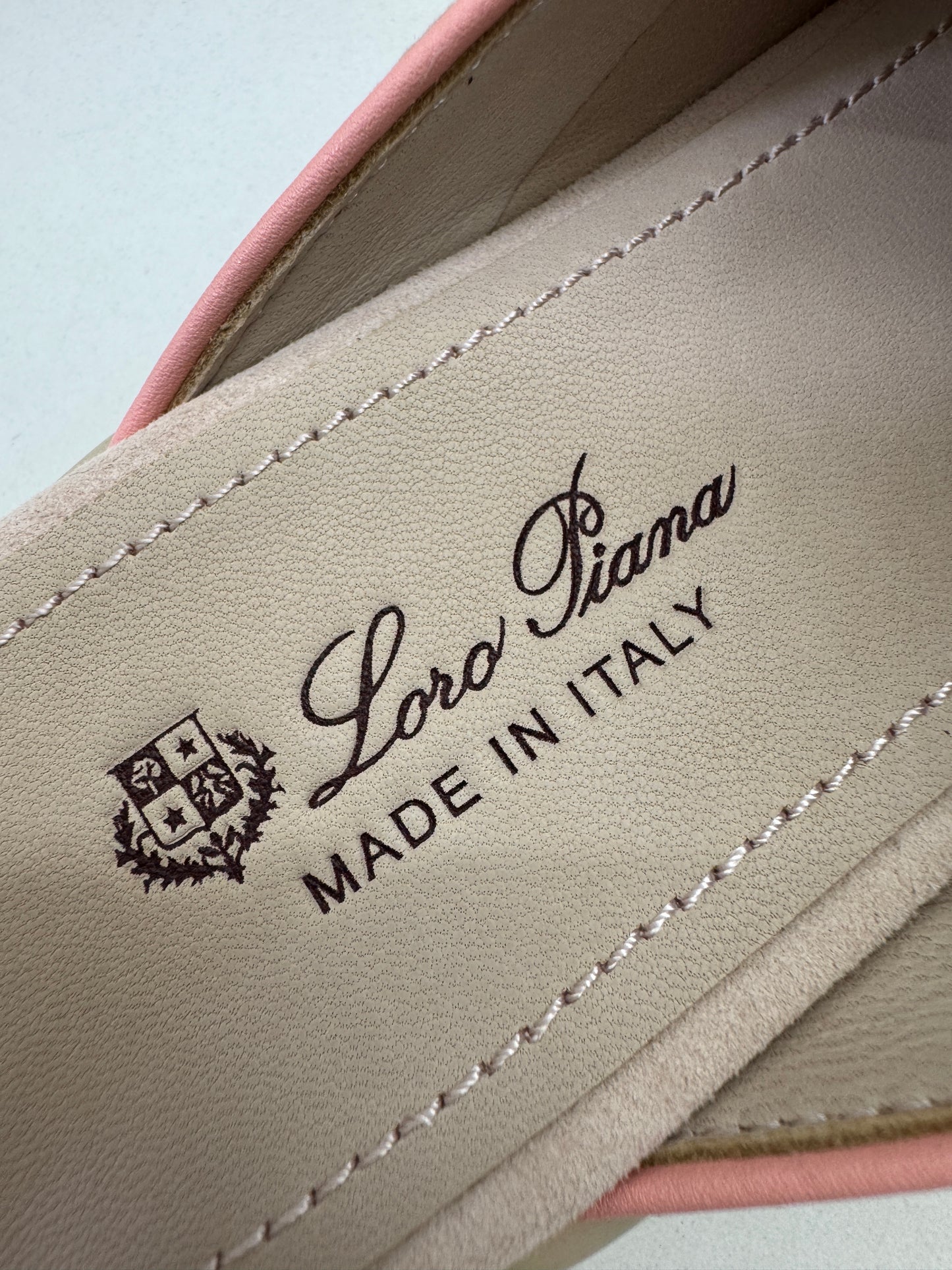 LORO PIANA Babouche Charms Walk Loafer Suede 粉沙色滚邊款