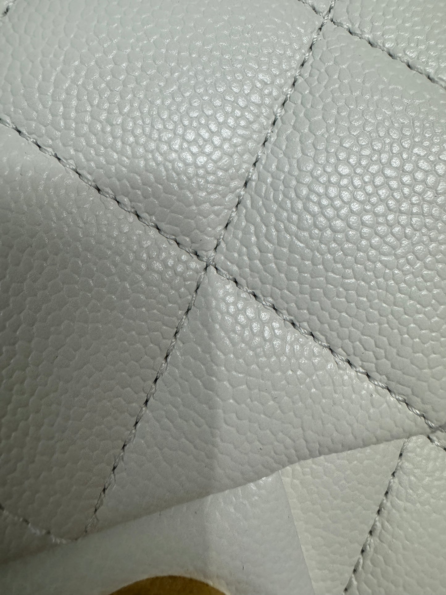 CHANEL 24P 愛心金球 白色 20cm 中號