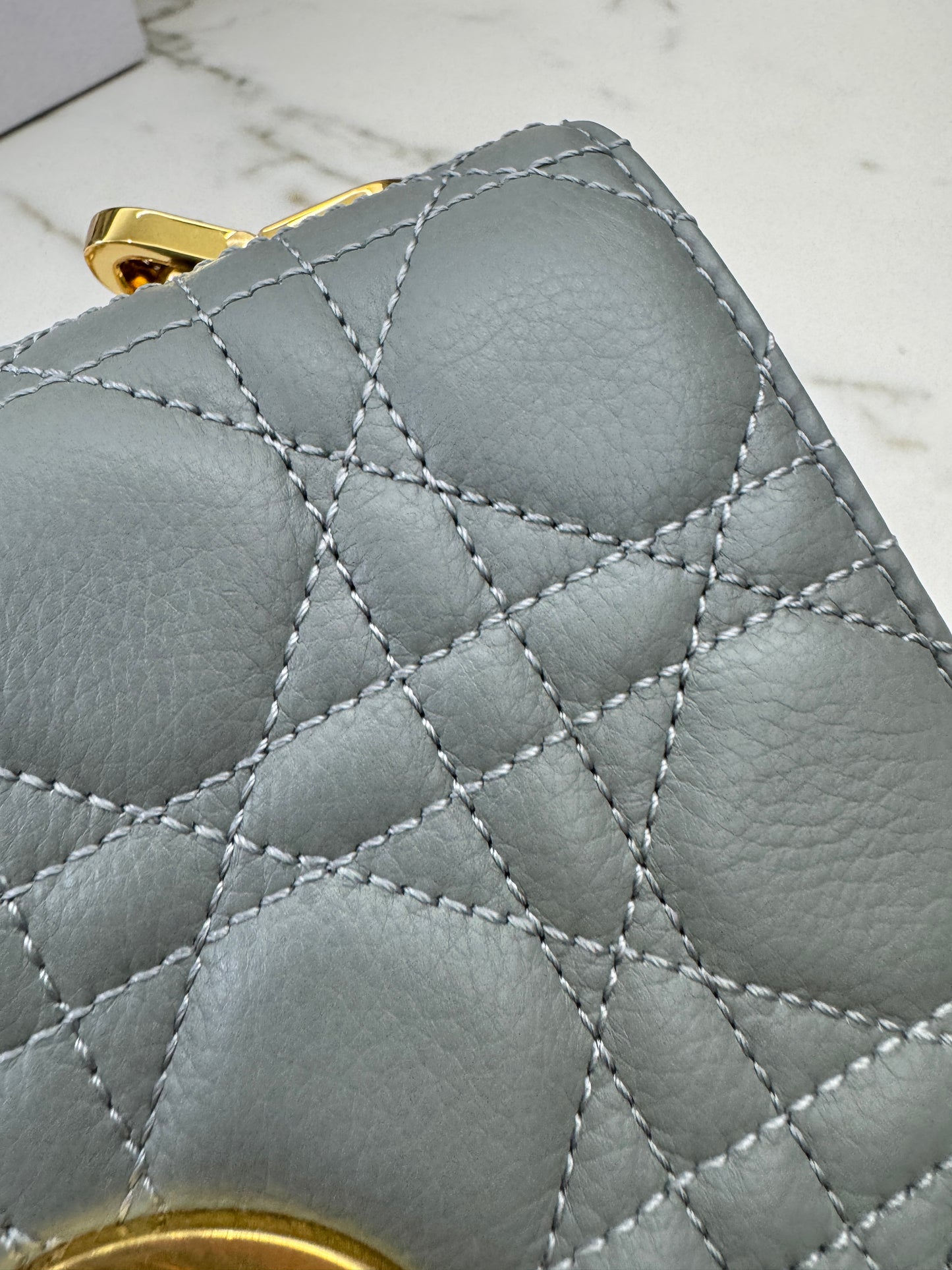 DIOR Caro Small 石灰色