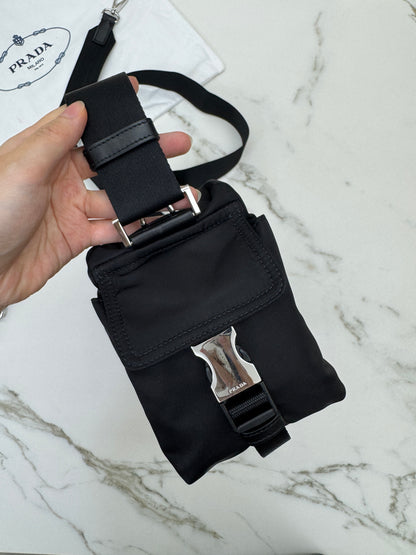 PRADA Explore 男裝 Re-nylon