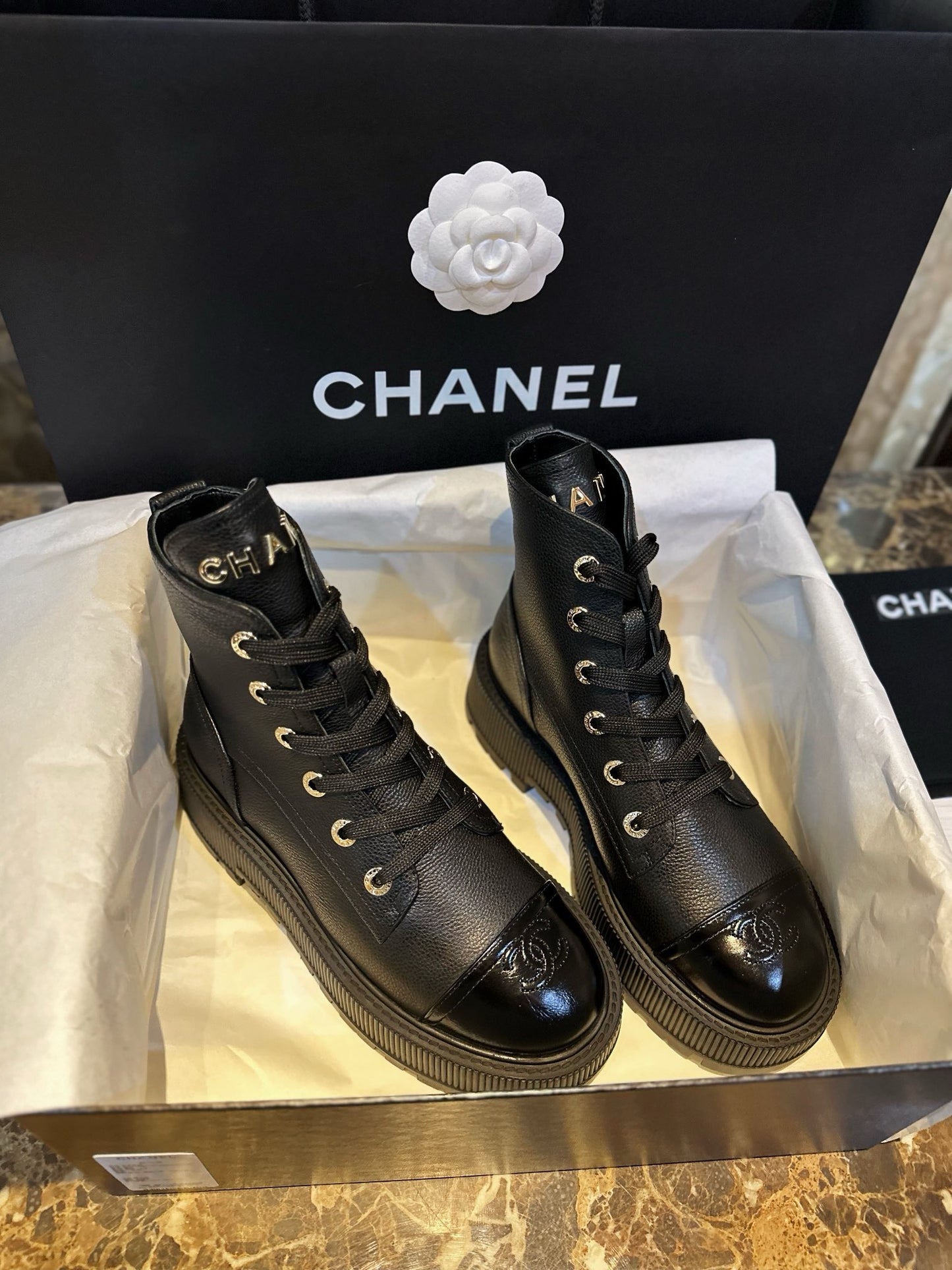 CHANEL 厚底馬丁短靴 黑色 23b