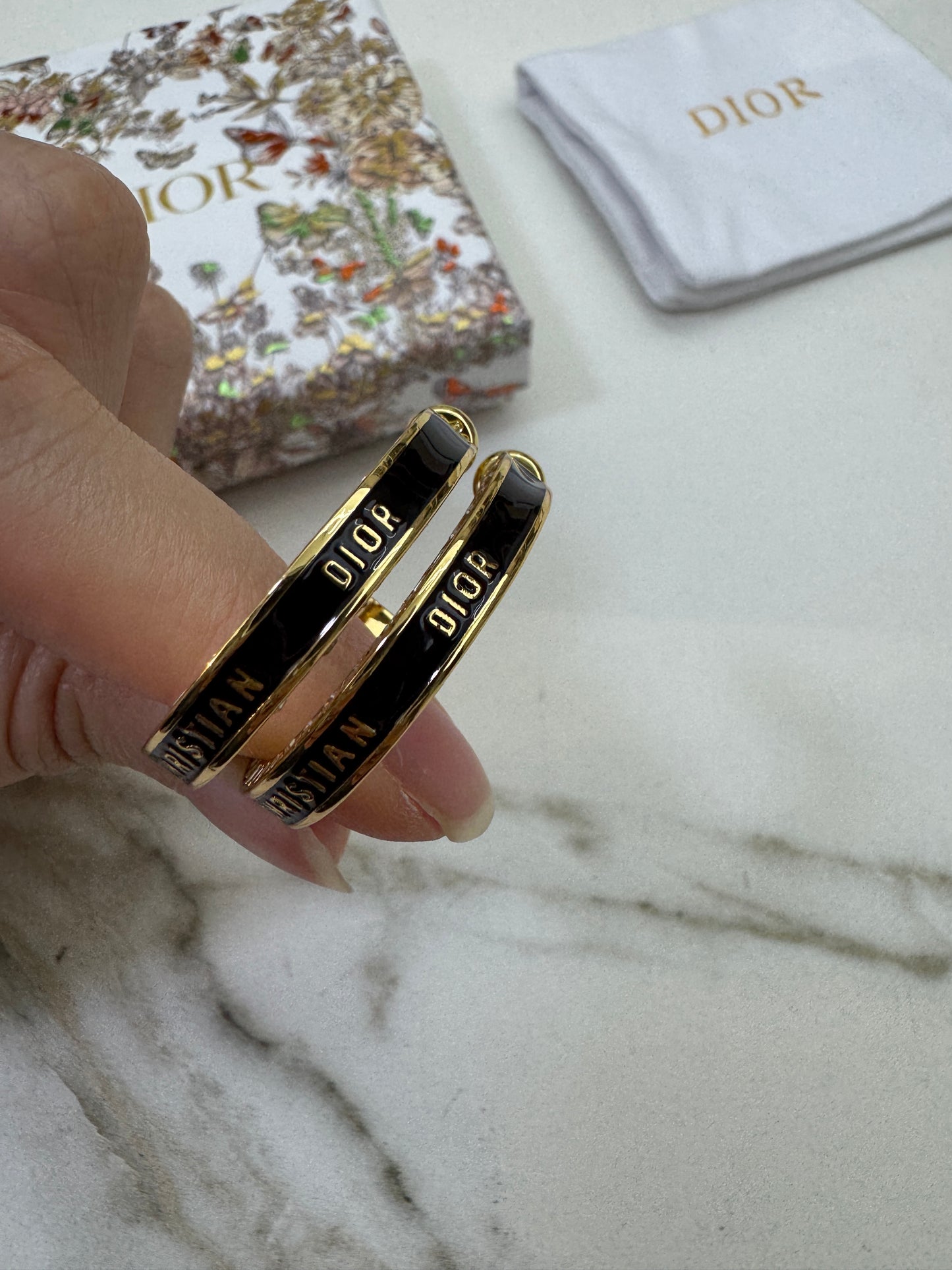 DIOR 圈型耳環 黑色琺瑯水鑽