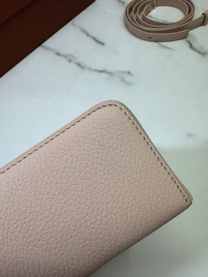 LORO PIANA Extra Pocket 19 奶油蜂蜜色 Creamed Honey