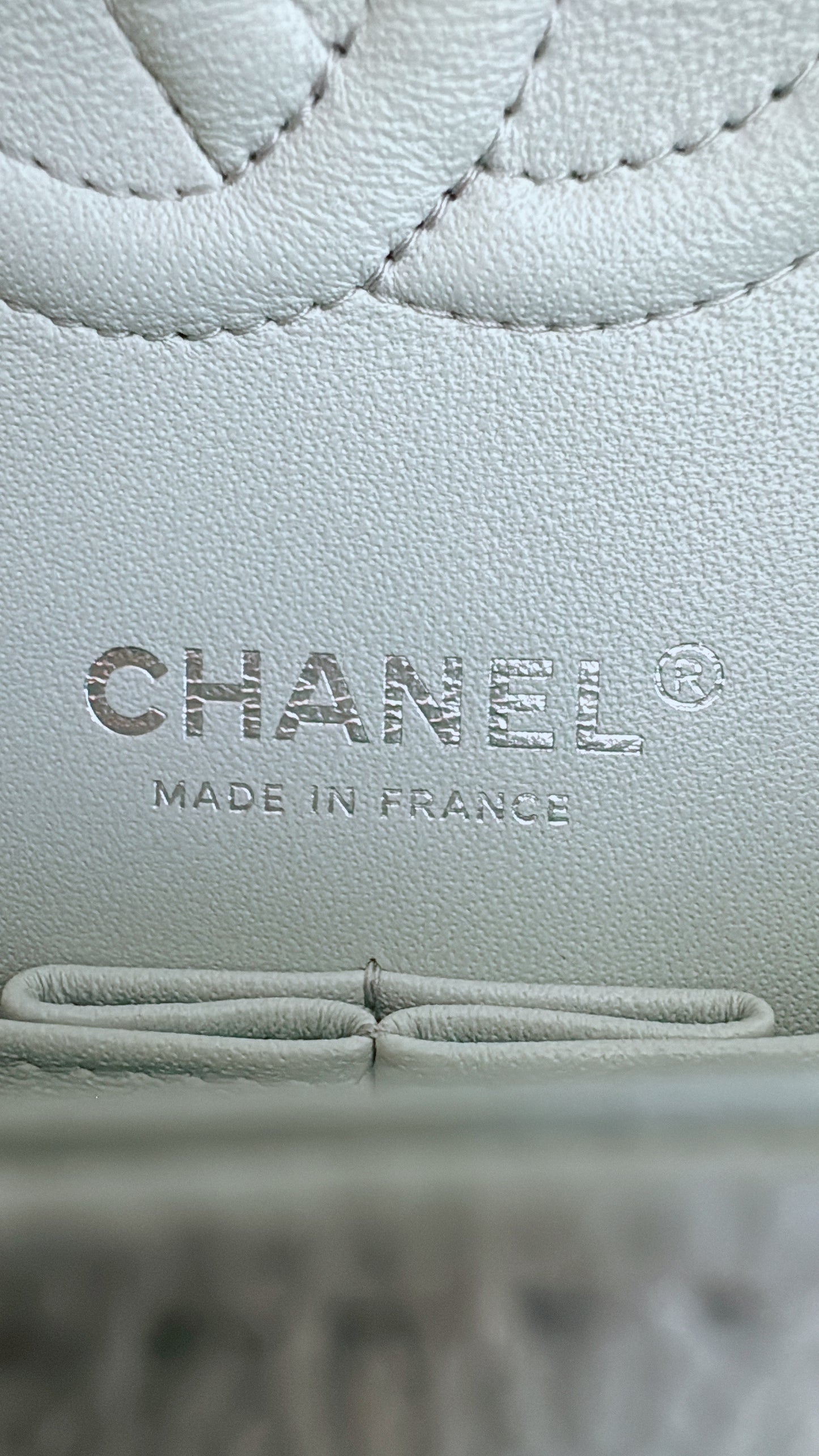 CHANEL CF23 淺灰藍色 魚子醬牛皮 銀扣