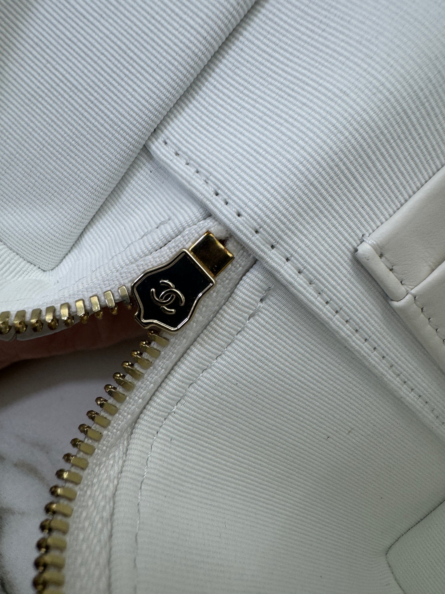 CHANEL 25C LP盒子包 白色 Vanity