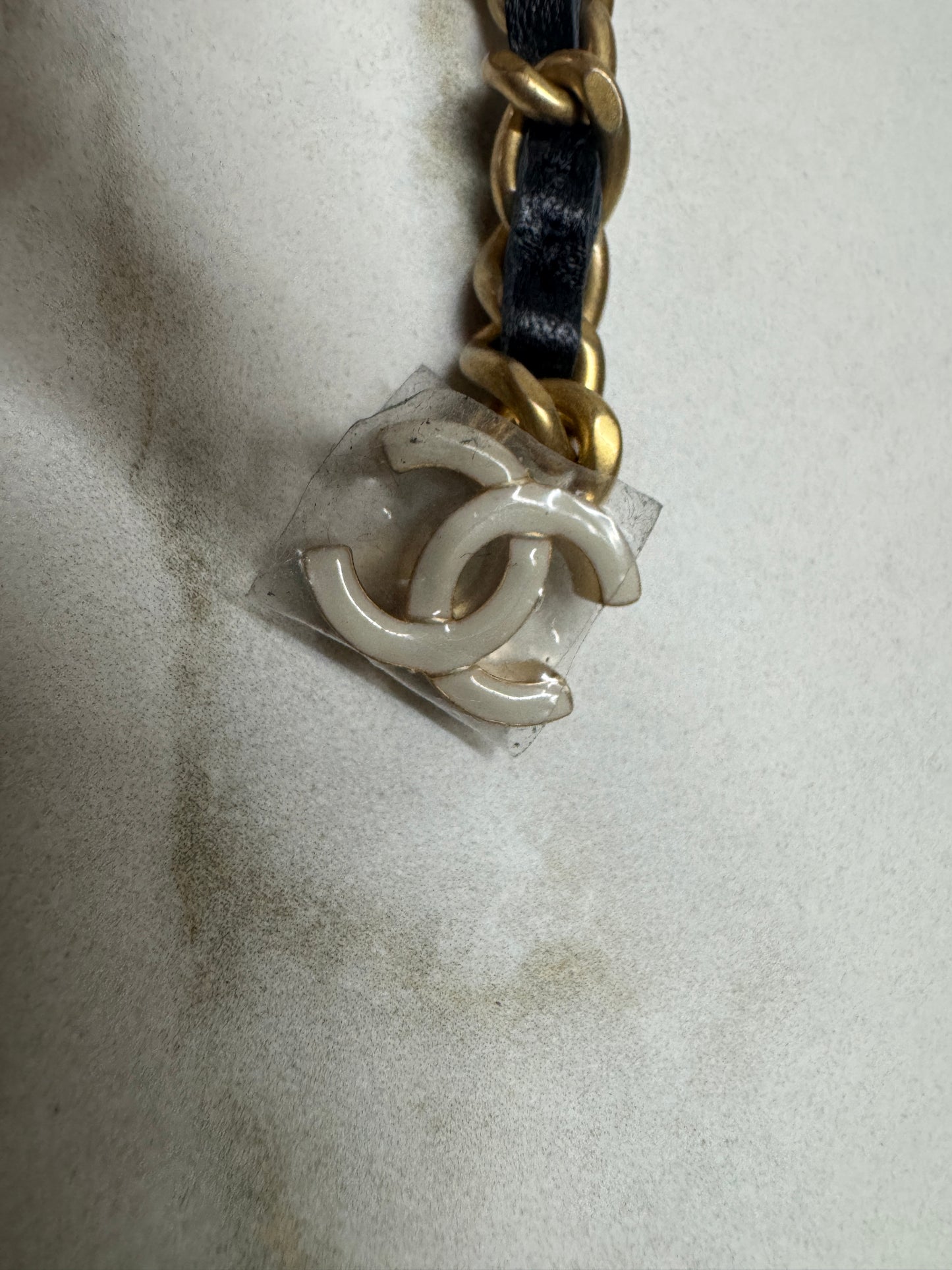 CHANEL woc 24A 琺瑯調節扣 羊皮 黑