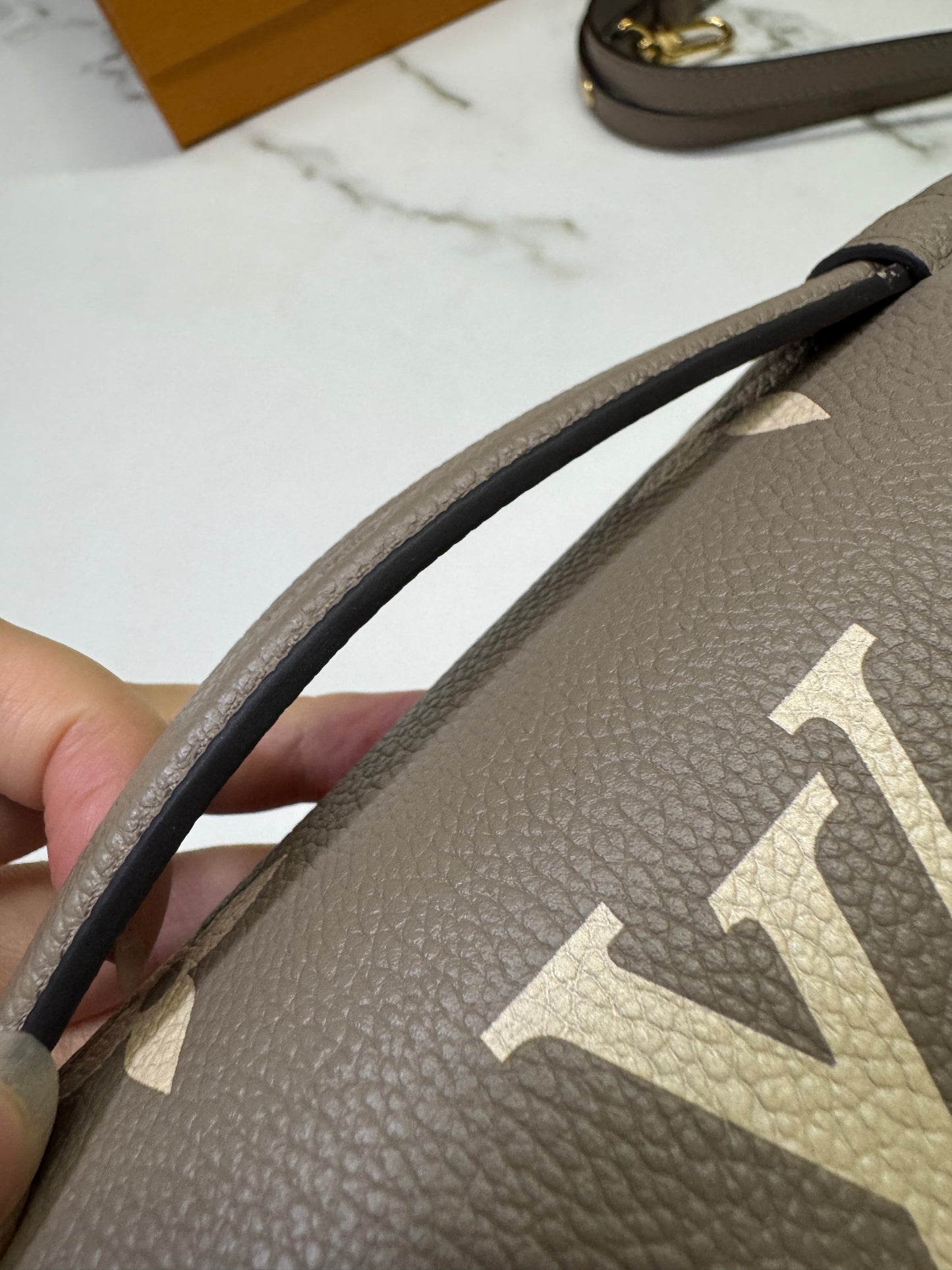 LV Pochette Metis 大象灰