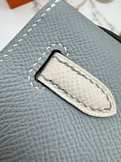 HERMES Kelly 25 冰川藍拼奶昔白 Epsom 香檳金扣 8U Bleu Glacier/ 10 Craie PBHW