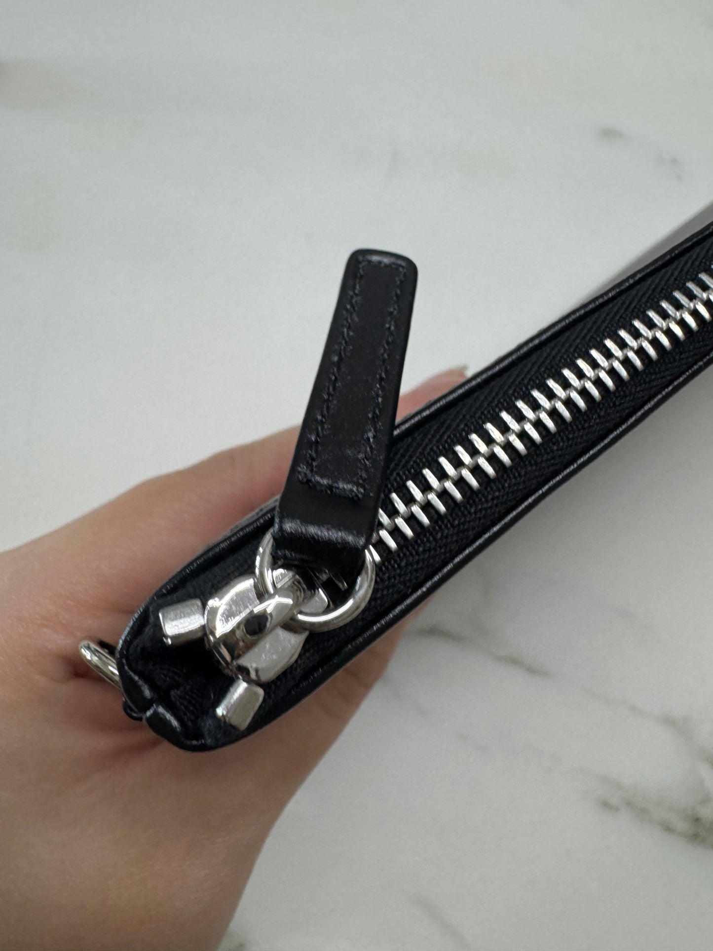 CHANEL 22 Bag Large So Black