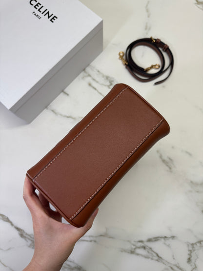 CELINE Triomphe Boston 棕色