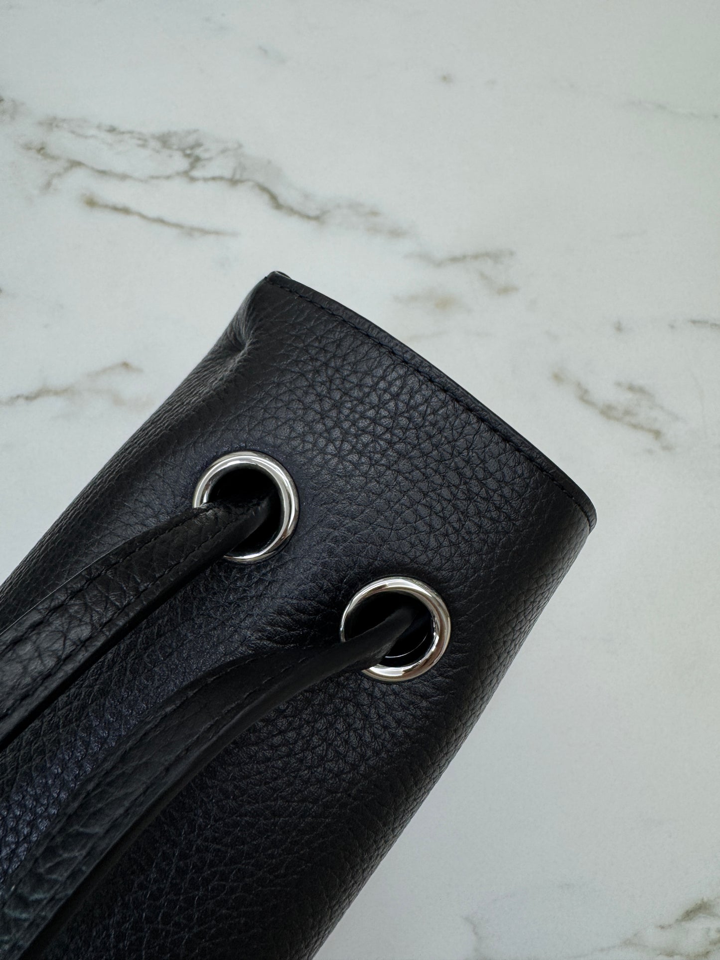 CHANEL 26S Maxi Flap Bag 黑銀小號（32cm)