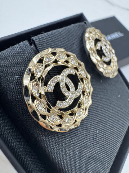 CHANEL 24B 圓形鏤空水鑽耳環
