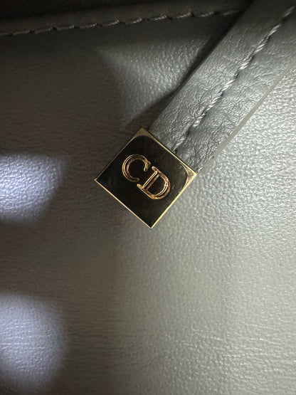 DIOR Caro 石灰色 小號