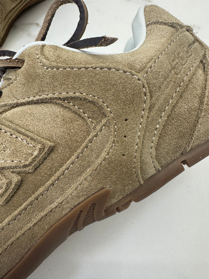 MIU MIU X NB 530 卡其淺棕色運動鞋