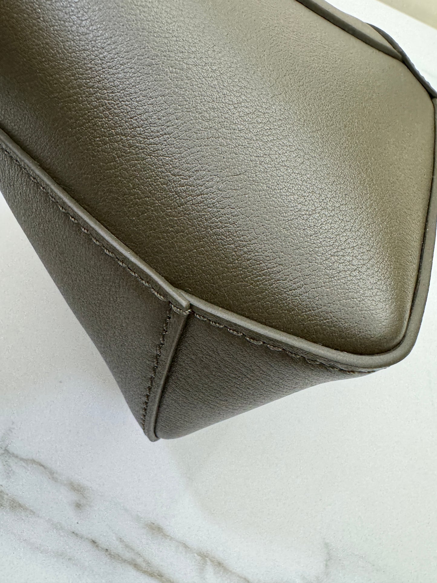 LOEWE Mini Puzzle 深卡其綠