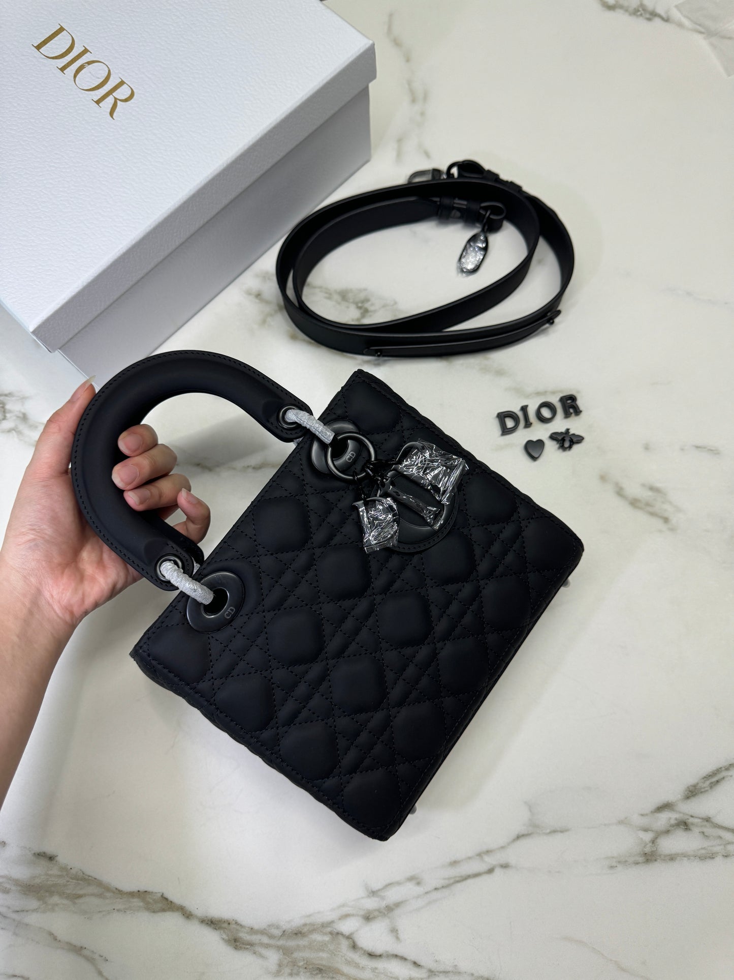 DIOR Lady 4格 磨砂黑 Small