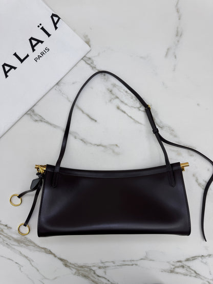 ALAIA Le Click East West Medium 深棕色