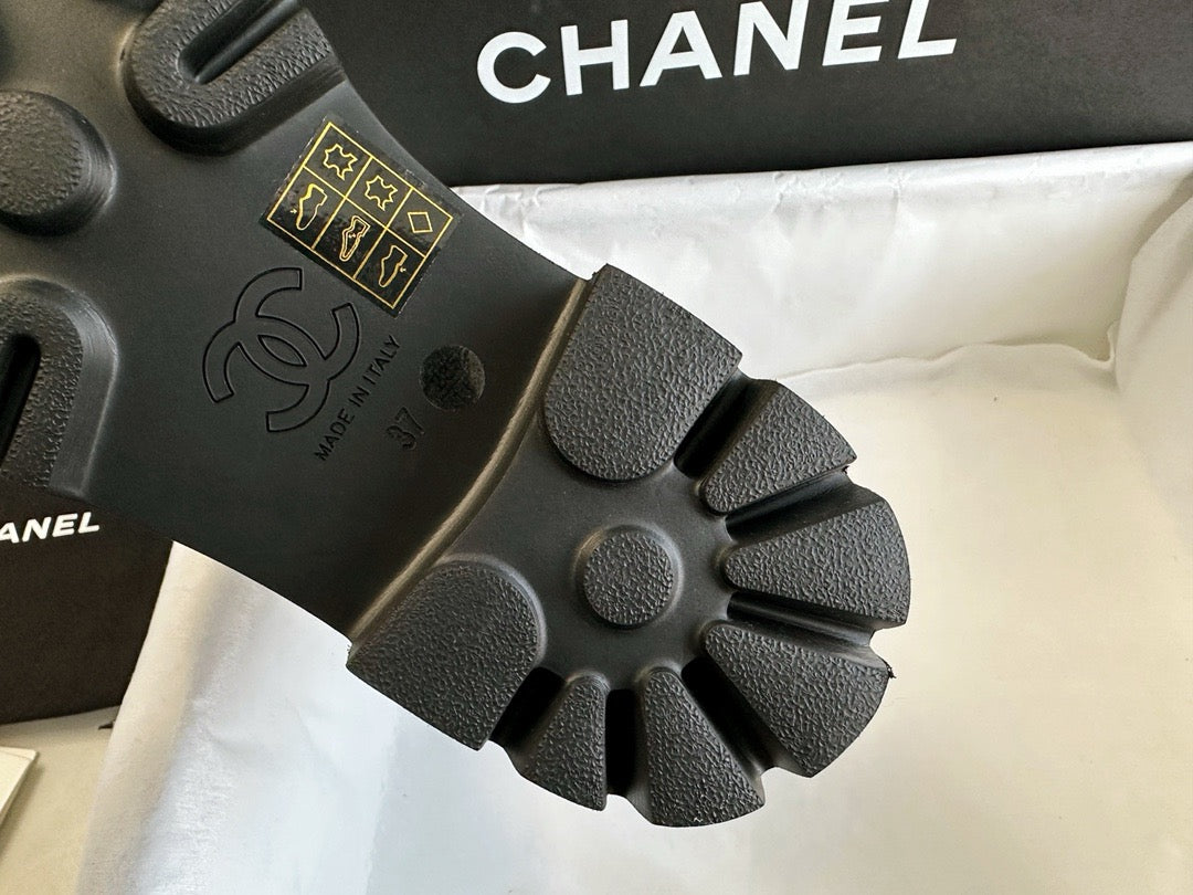 CHANEL 厚底切爾西 Chelsea Boots 漆皮拼牛皮