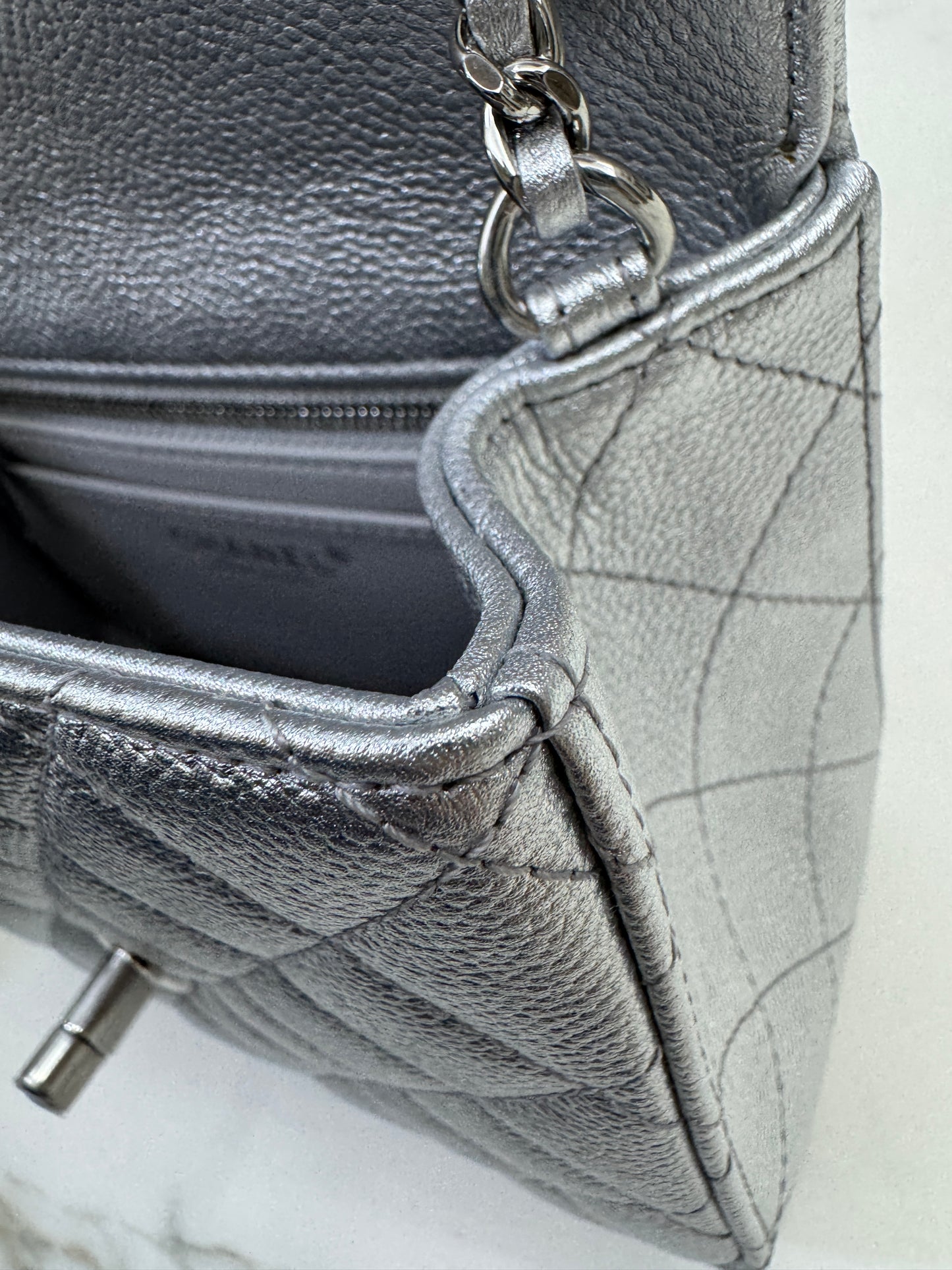 CHANEL 25B調節扣 銀色方胖子 Mini CF Square Caviar Calfskin