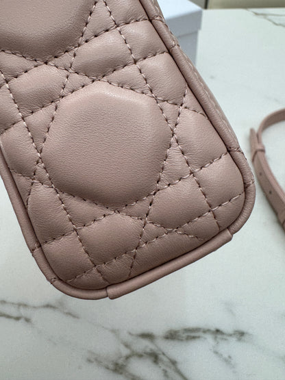 DIOR D-Joy Medium 胭脂粉