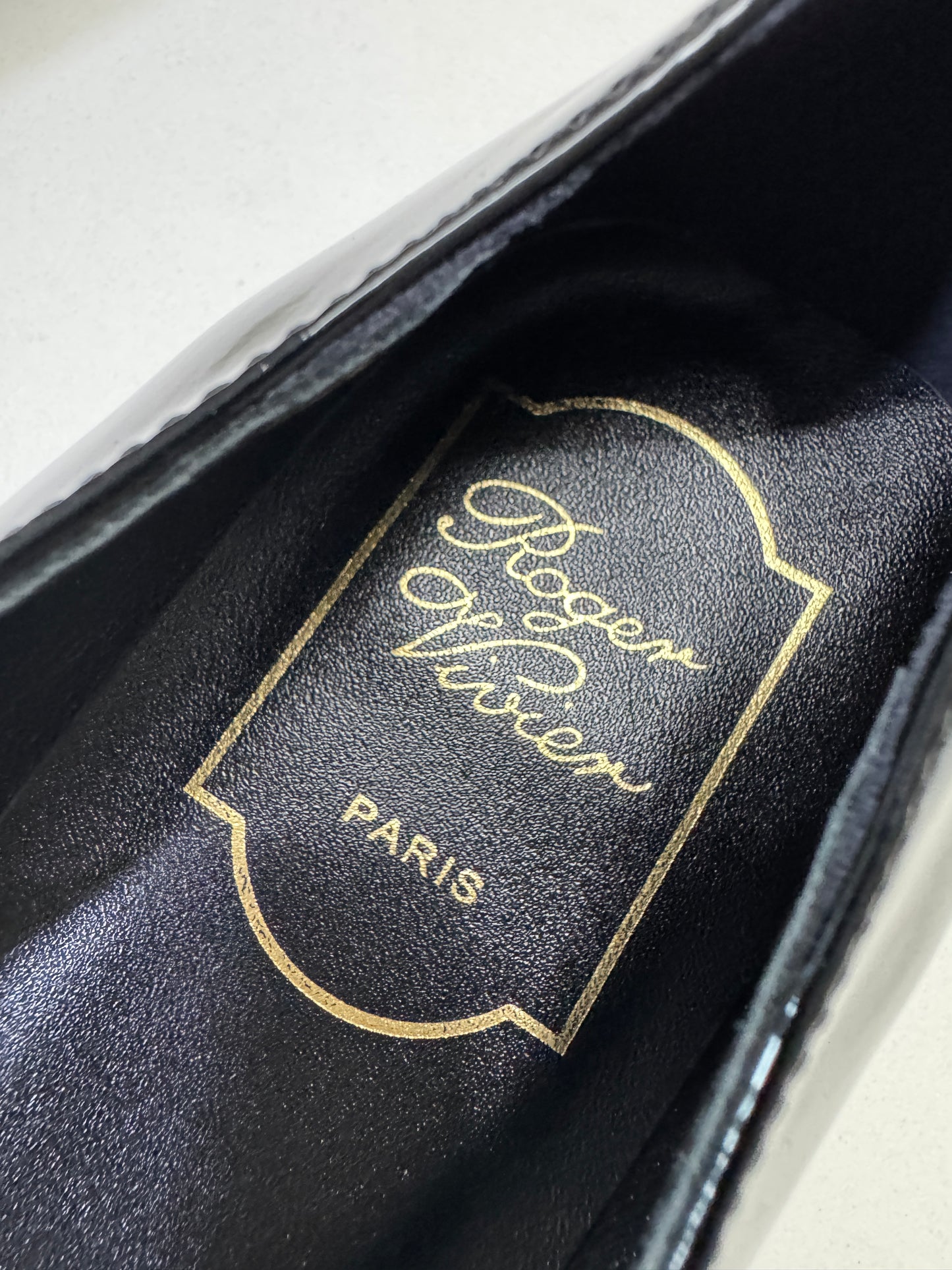 RV 喇叭跟 2.5cm 漆皮